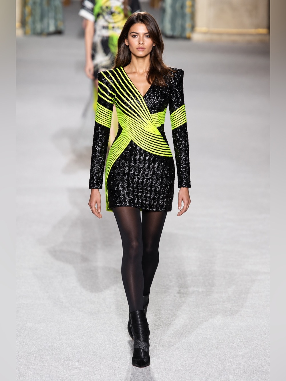 NWT Balmain Sequin-Embellished
Lemon Green Black Color Mini
Dress